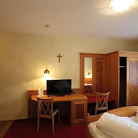 Hotell Hotel-gasthof Hirschen Blumberg